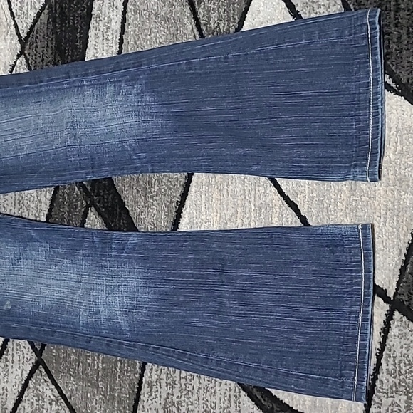 BKE STARLITE EMBROIDERED DISTRESSED FLARE-LEG DENIM JEAN - Picture 9 of 14